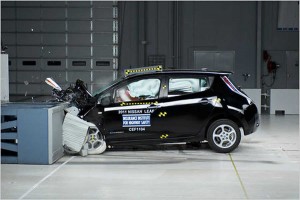 NISSAN-LEAF-CRASH-TEST