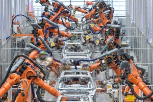 Audi stoesst ein umfassendes Investitionsprogramm an