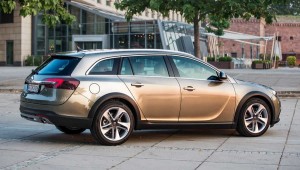 Opel-Insignia-Country-Tourer-2