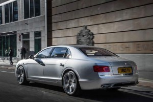 BENTLEY-FLYING-SPUR-V8-2