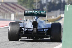 MERCEDES-F1-NEW-EXHAUST-2