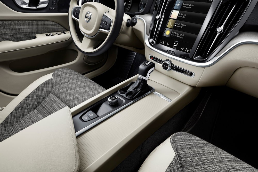 New Volvo V60 interior
